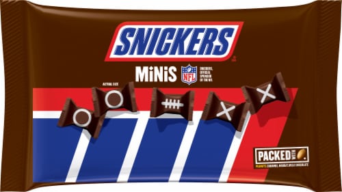 Snickers Minis with Peanuts Perspective: front