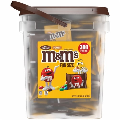 M&M'S Chocolate Candy Assorted Fun Size Bulk Candy Bucket, 159 Ounce (300  Pack), 1 unit - Mariano's