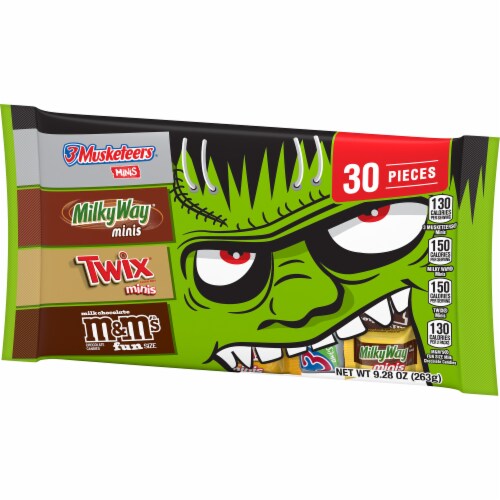 Mars 3MUSKETEERS® MILKYWAY® TWIX® M&M'S® Assorted Mini Halloween Candy Bag Perspective: front
