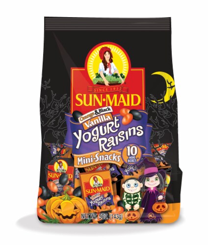 Sunmaid® Halloween Orange & Black Vanilla Yogurt Raisins Mini Snack Packs Perspective: front
