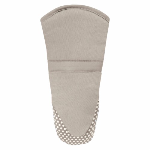 Everyday Living Light Grey Silicon Oven Mitt Perspective: front