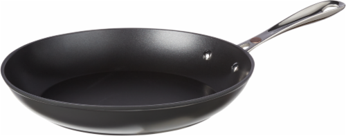 Dash of That Saute Pan - Black Perspective: front