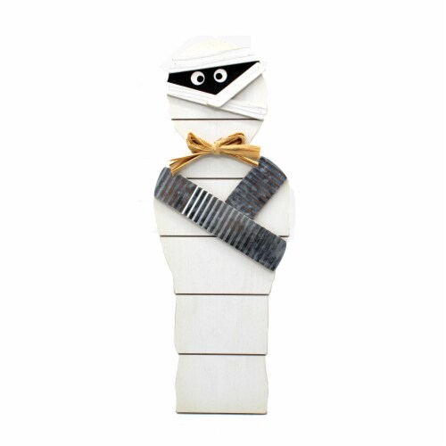 Holiday Home Wood Mummy Sign - White Perspective: front
