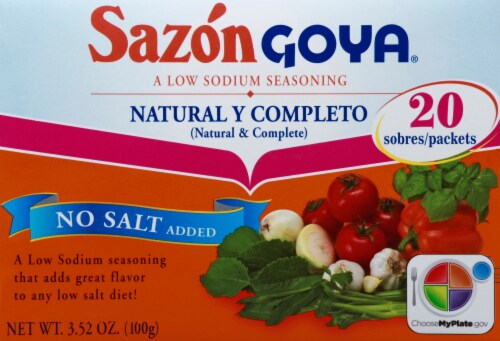 Sazon Goya Natural and Complete Low Sodium Seasoning Packets Perspective: front