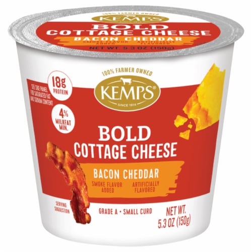 Kemps Bold Bacon Cheddar 4% Cottage Cheese Perspective: front
