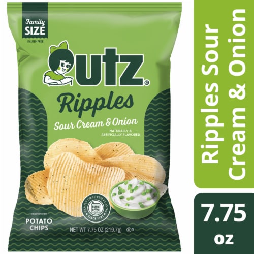 Utz® Ripples Gluten-Free Sour Cream & Onion Family Size Potato Chips Perspective: front