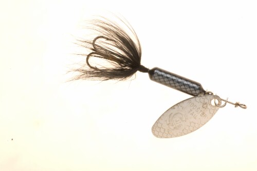 Yakima Wordens 208-BL Rooster Tail Perspective: front