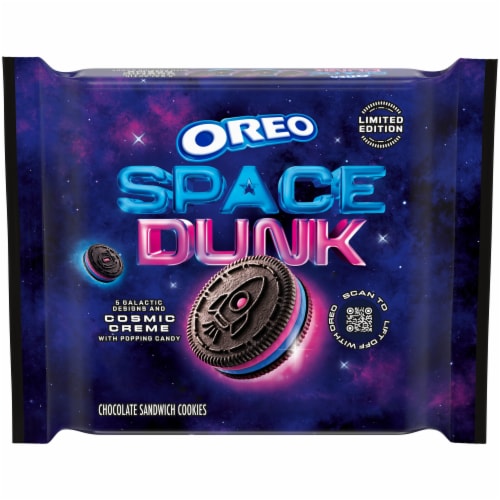 Oreo Space Dunk Chocolate Sandwich Cookies Perspective: front
