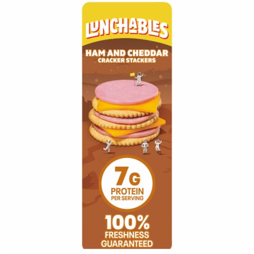 Lunchables Ham & Cheddar Cheese with Crackers Snack Kit Perspective: front