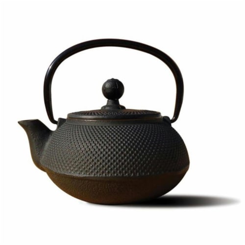 Old Dutch International 1016MB Matte Black Cast Iron Sapporo Teapot 20 Oz Perspective: front