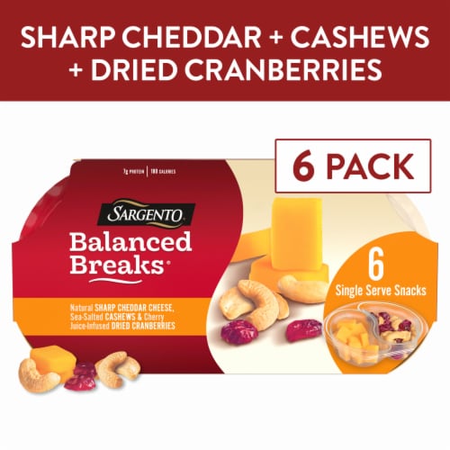 Sargento® Balanced Break® Sharp Cheddar Cheese Cashews & Dried Cranberries Snack Kits Perspective: front