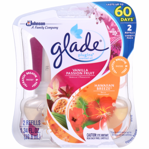 Glade Lasting Impressions Clean Linen and Sunny Days Scented Plugins Perspective: front
