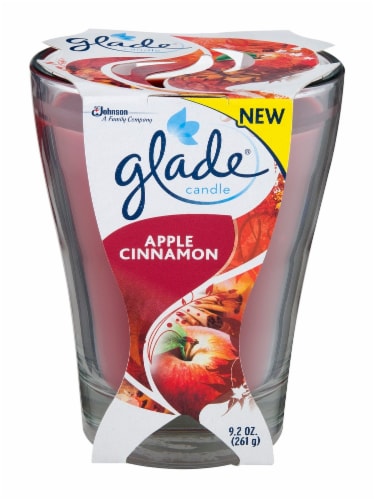 Glade Apple Cinnamon Candle Perspective: front