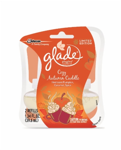 Glade PlugIns Cozy Autumn Cuddle Scented Oil Refills Perspective: front