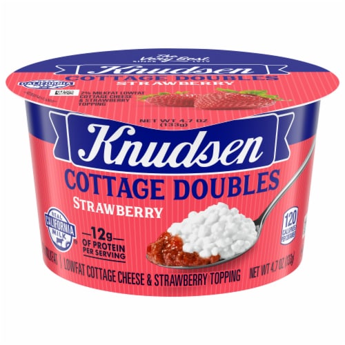 Knudsen Cottage Doubles Strawberry Topping & Low Fat Cottage Cheese Cup Perspective: front