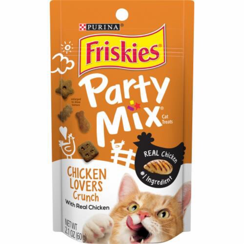 Friskies® Party Mix Chicken Lovers Crunch Cat Treats Perspective: front