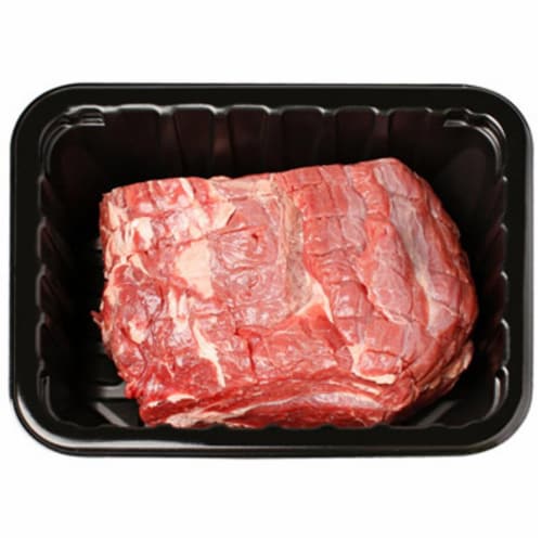 Meal Mart Chuck Pot Roasts Perspective: front