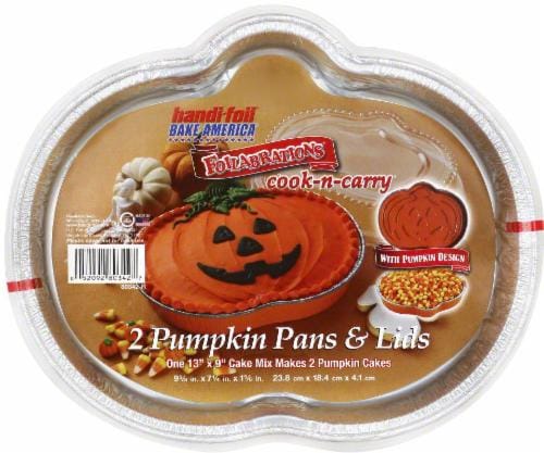Handi-Foil Foilabrations® Cook-n-Carry Pumpkin-Shaped Disposable Pan with Lid Perspective: front