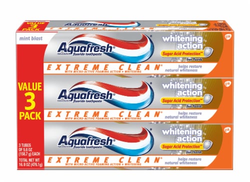 Aquafresh Extreme Clean Whitening Action Fluoride Cavity Protection Toothpaste Perspective: front