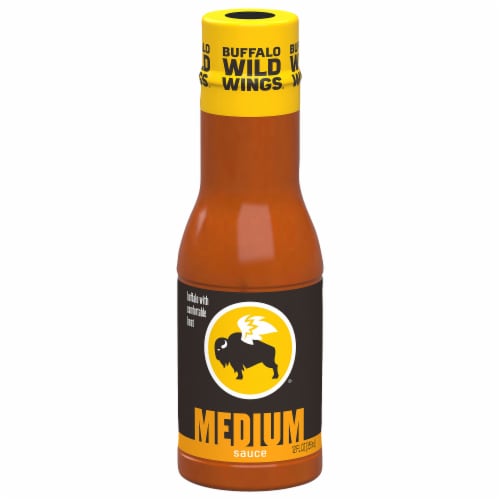 Buffalo Wild Wings Medium Buffalo Sauce Perspective: front