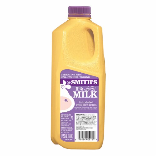 Smith's 1% Lowfat Milk Half Gallon Perspective: front