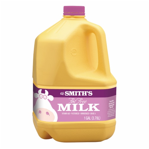 Smith's Fat Free Milk Gallon Perspective: front