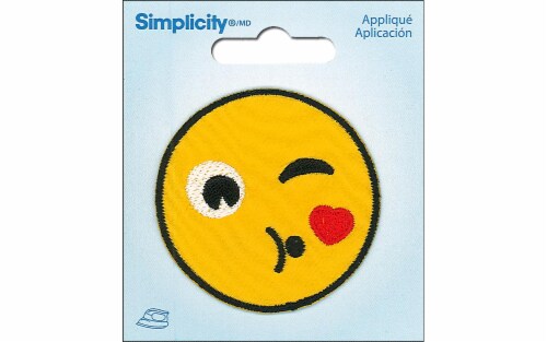 Simplicity Applique Iron On Throwing Kiss Emoji Perspective: front