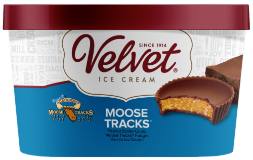 Velvet® Moose Tracks Ice Cream Tub Perspective: front