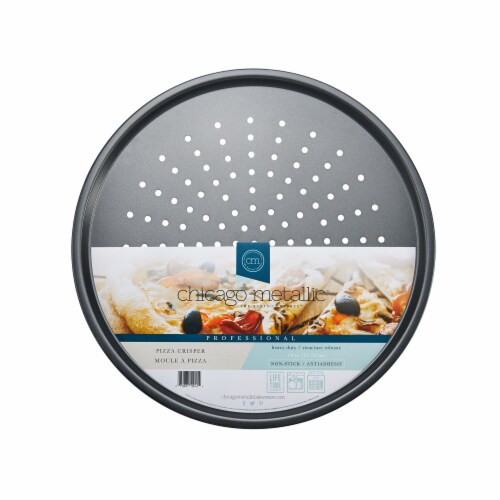 Chicago Metallic™ Professional Pizza Crisper Perspective: front