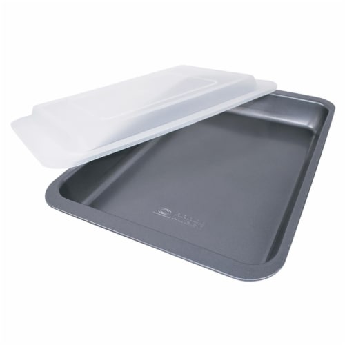 Range Kleen 9 x 13 in. Covered Cake Pan Non-stick Perspective: front