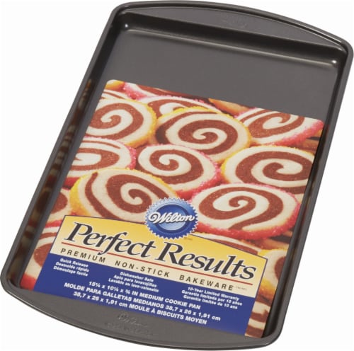 Wilton Perfect Results Non-Stick Medium Cookie Pan - Dark Gray Perspective: front