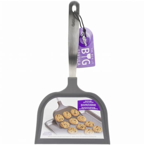 Wilton® The Really Big Cookie Spatula Perspective: front