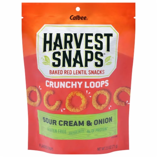 Calbee® Harvest Snaps® Sour Cream Red Lentil Crunchy Loops Crisps Perspective: front