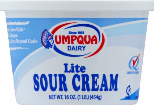 Umpqua Dairy Light Sour Cream Perspective: front