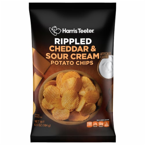 Harris Teeter™ Cheddar & Sour Cream Potato Chips Perspective: front