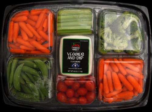 Harris Teeter Farmers Market™ Veggies & Dip Large Party Tray Perspective: front