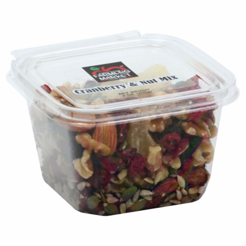 Harris Teeter Farmers Market™ Cranberry and Nut Mix Perspective: front