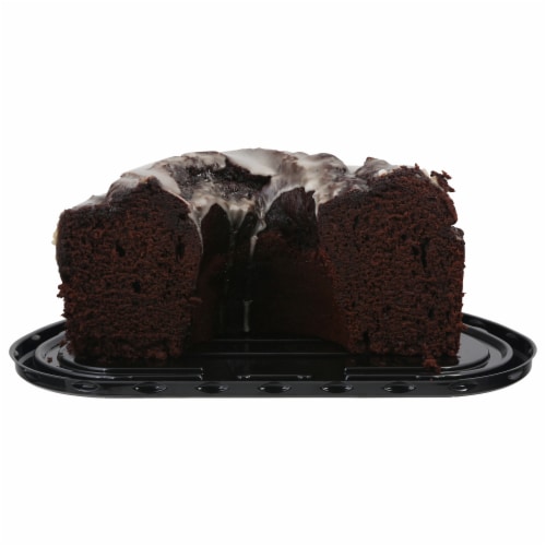 Harris Teeter™ Fresh Foods Market Chocolate Pudding Cake Half Perspective: front