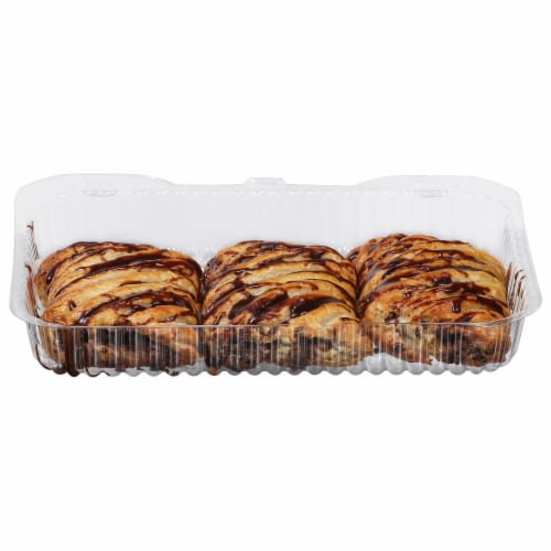 Harris Teeter Chocolate Croissant Perspective: front