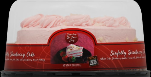 Harris Teeter Sinfully Strawberry Cake Perspective: front