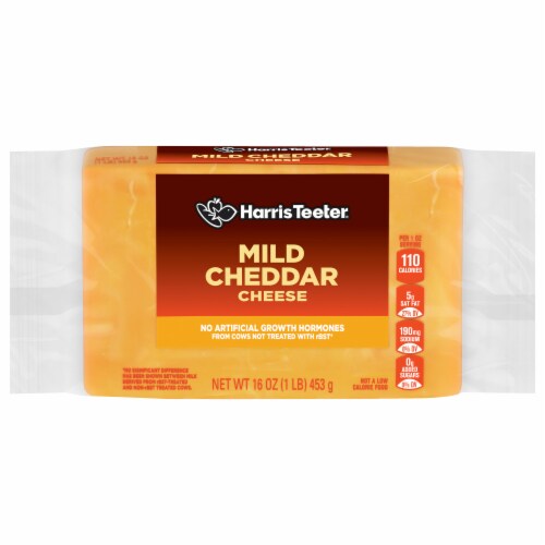 Harris Teeter™ Mild Cheddar Chunk Perspective: front