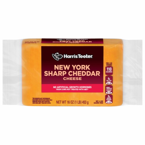 Harris Teeter™ New York Sharp Cheddar Chunk Perspective: front