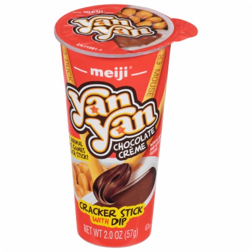 Meiji YanYan Chocolate Creme Cracker Sticks With Dip Perspective: front