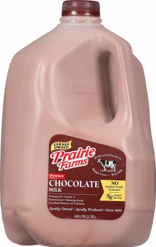 Prairie Farms Premium Chocolate Milk Perspective: front