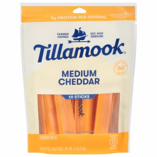 Tillamook® Medium Cheddar Cheese Sticks Perspective: front