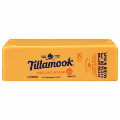 Tillamook® Medium Cheddar Perspective: front