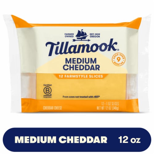 Tillamook Farmstyle Medium Cheddar Cheese Slices Perspective: front