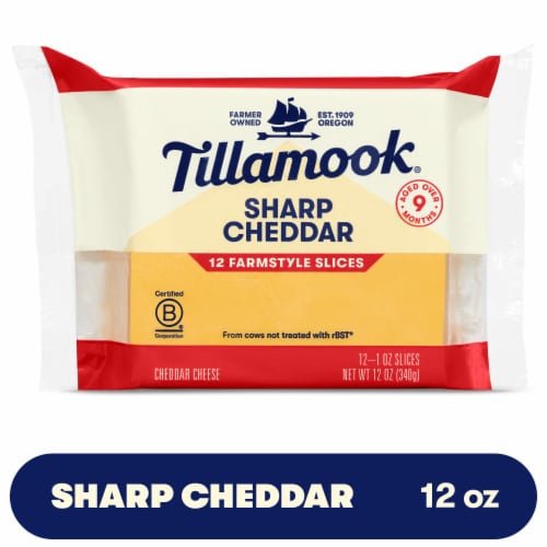 Tillamook Farmstyle Sharp Cheddar Cheese Slices Perspective: front