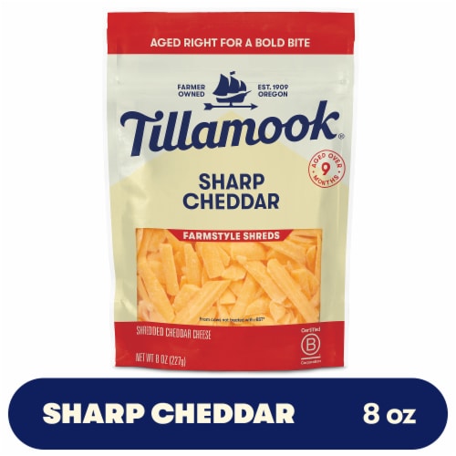 Tillamook® Sharp Cheddar Shredded Cheese Farmstyle Perspective: front