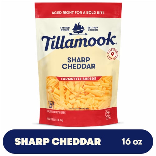 Tillamook® Sharp Cheddar Shredded Cheese Farmstyle Perspective: front